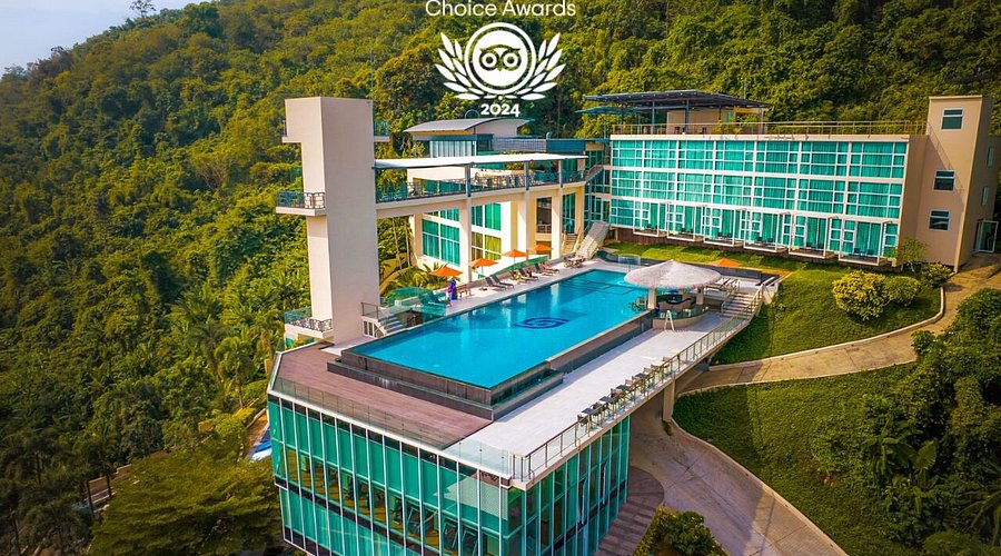 Experience Resort Style Wellness with a Condo Rooftop Pool Lifestyle