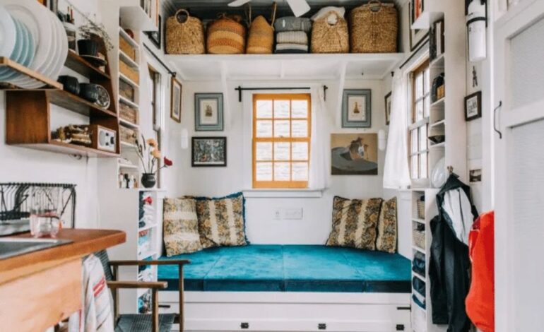 SMART STORAGE SOLUTIONS FOR ITEMS BETWEEN HOMES